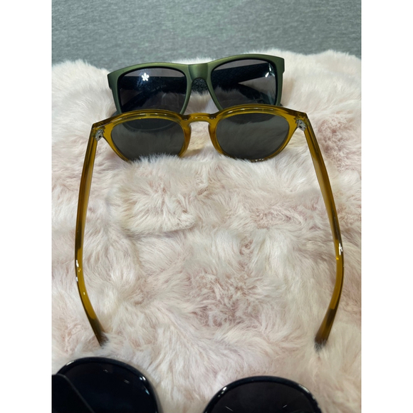 Bundle of sunglasses - Picture 3 of 6